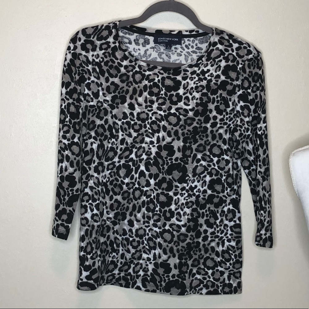 Jones New York Leopard Print 3/4 sleeve Size Med